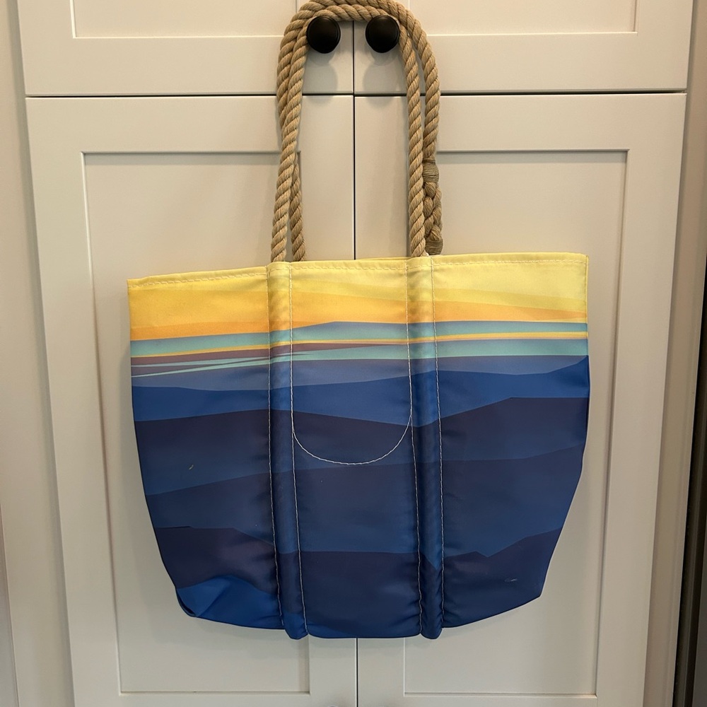 Seabag Medium Sunrise tote NWT